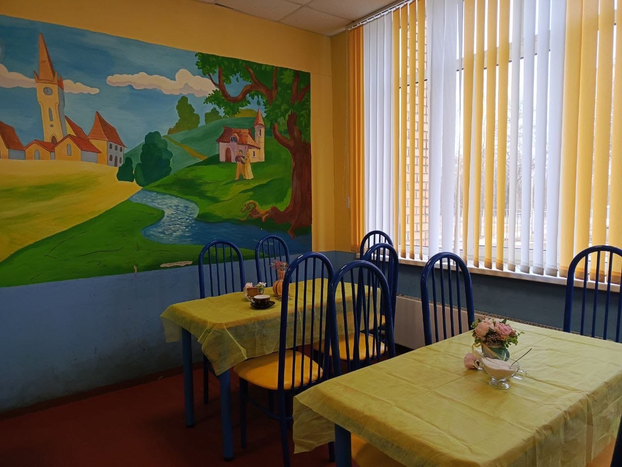 Изображения столовой.